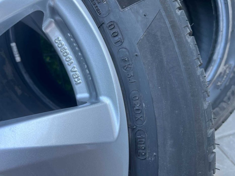 Резервна гума / комплект гуми RAV4 XA40 235/55/18 Michelin Latitude Tour HP