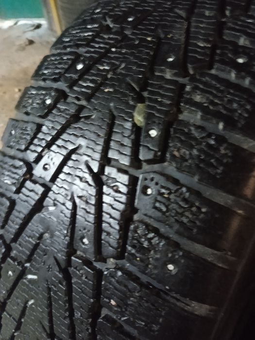 Продам шины 285/50R20 зима