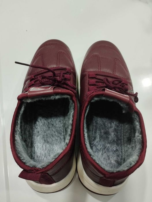 Утеплённые кроссовки 39 на широкую ногу