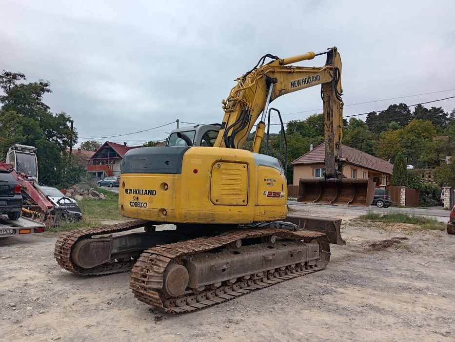 Devanzare excavator New Holland,Kobelco 235 sr