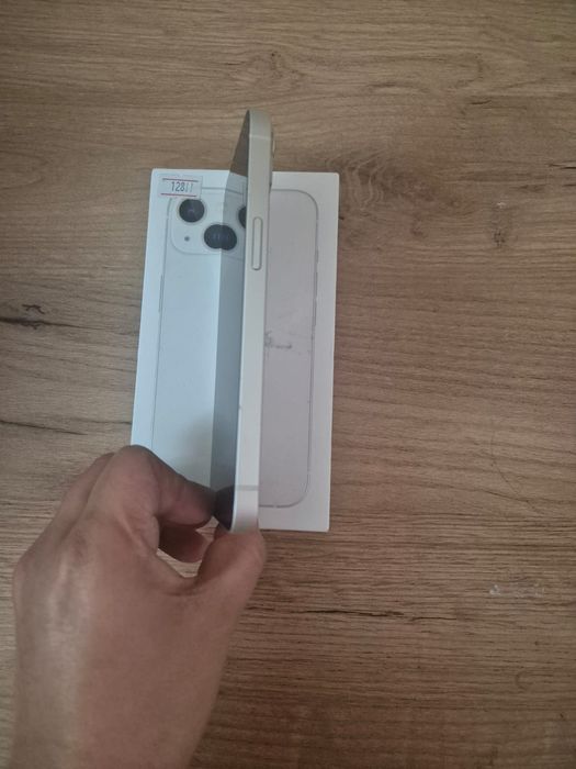 iPhone 13 сатылады