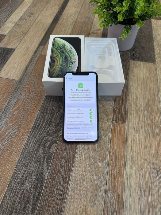 Продам iPhone Xs идеал
