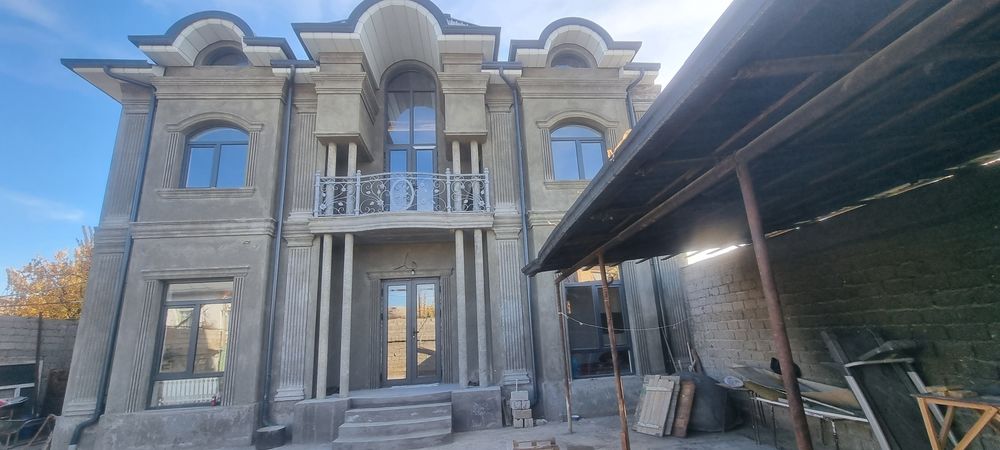 Уй сотилади 80 % битган таййор