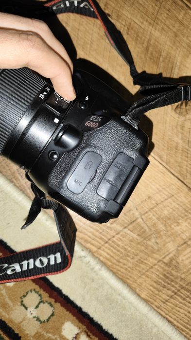 Canon EOS 600D торг принимаю