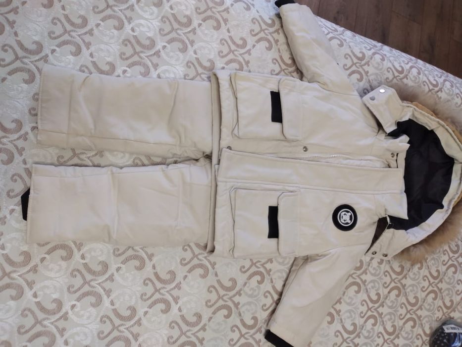 Продам зимнюю куртку унисекс