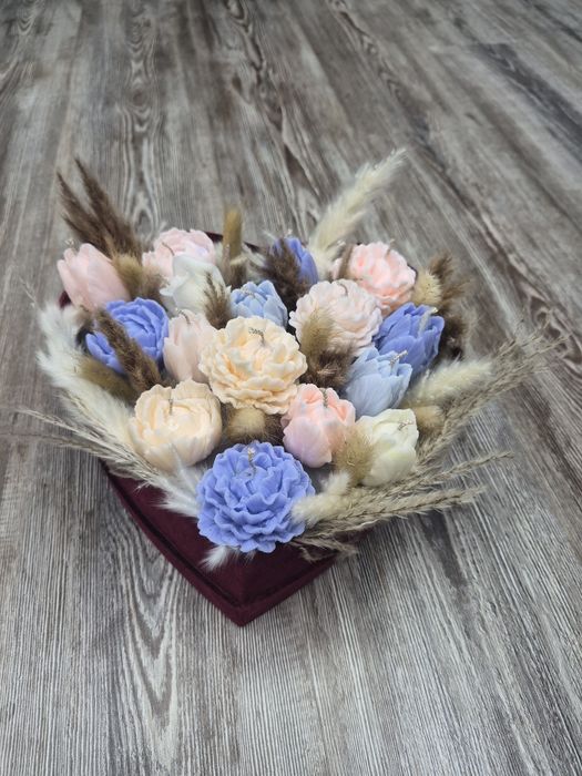 Ароматные цветочные композиции из воска