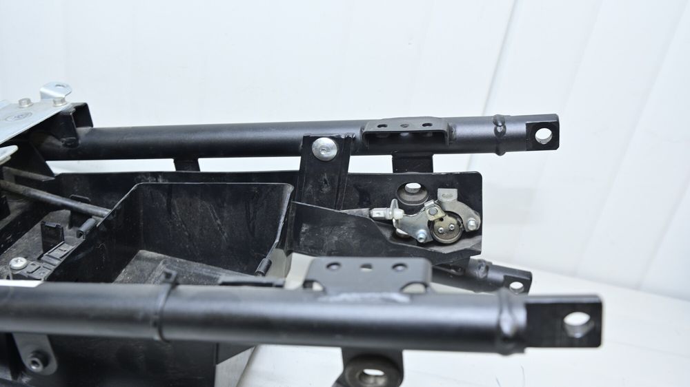 Yamaha FZ8 2010 - 2015 Cadru Codita Spate Undertail Aparatoare Plastic