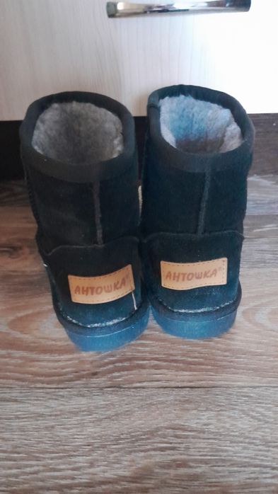 Продам угги 30 размер