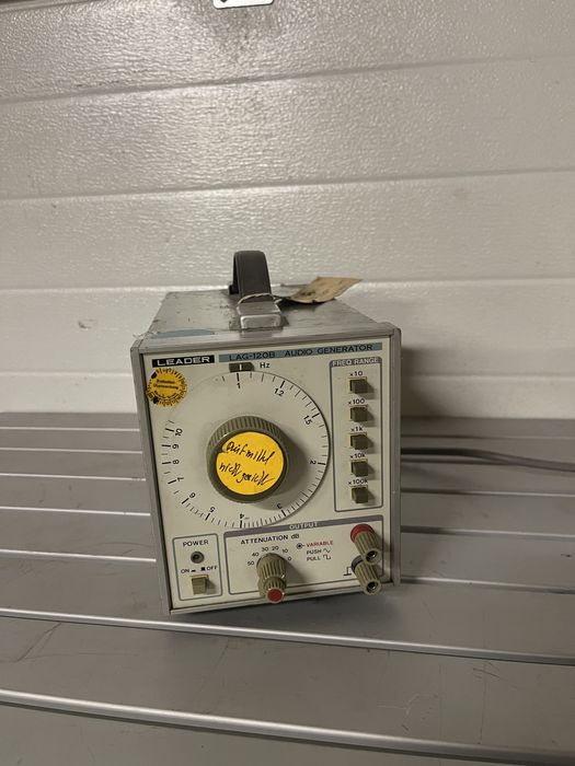 Audio generator Leader Lag 120