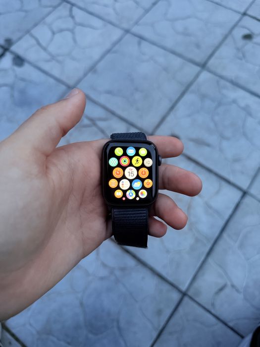 apple watch series 5 nike