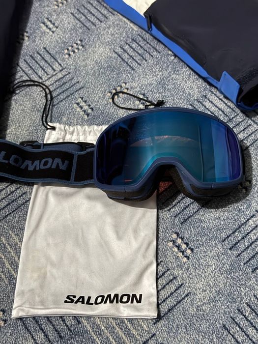 Snowboard kiyim va jixozlari, sotiladi