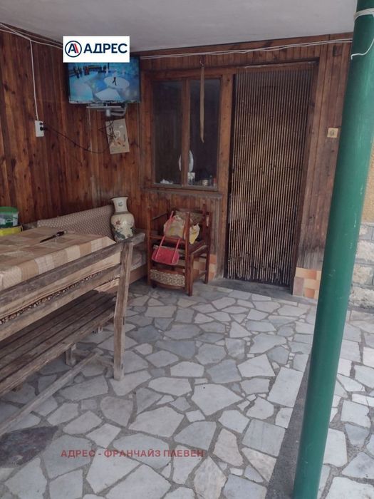 Продава се Къща в с. Галатин, Област Враца - 100 кв.м за 255 €/кв.м - Снимка #2