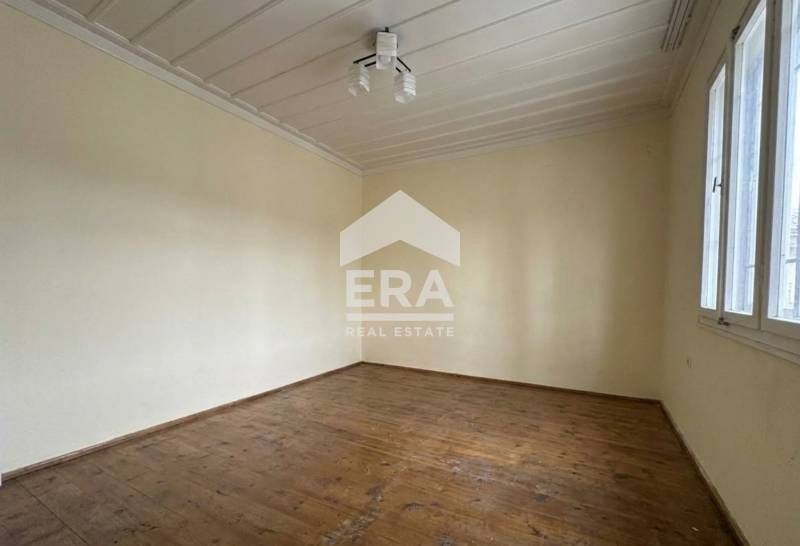 Продава се Къща в Силистра, Център - 102 кв.м за 550 €/кв.м - Снимка #4