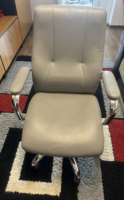 Vand masa de birou cu scaun