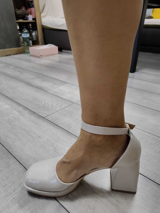 Дамски обувки с 10 см ток