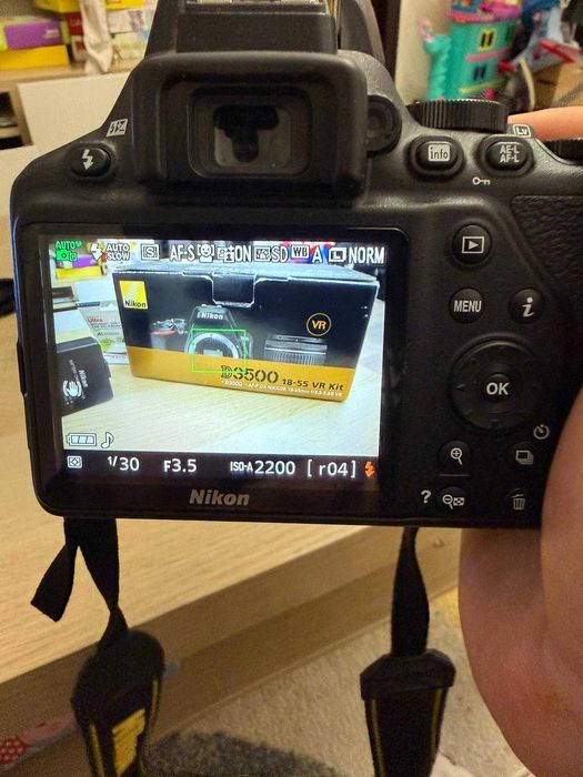 DSLR NIKON D3500 KIT FULL BOX Obiectiv NIKKOR AF-P 18-55mm f/3.5-