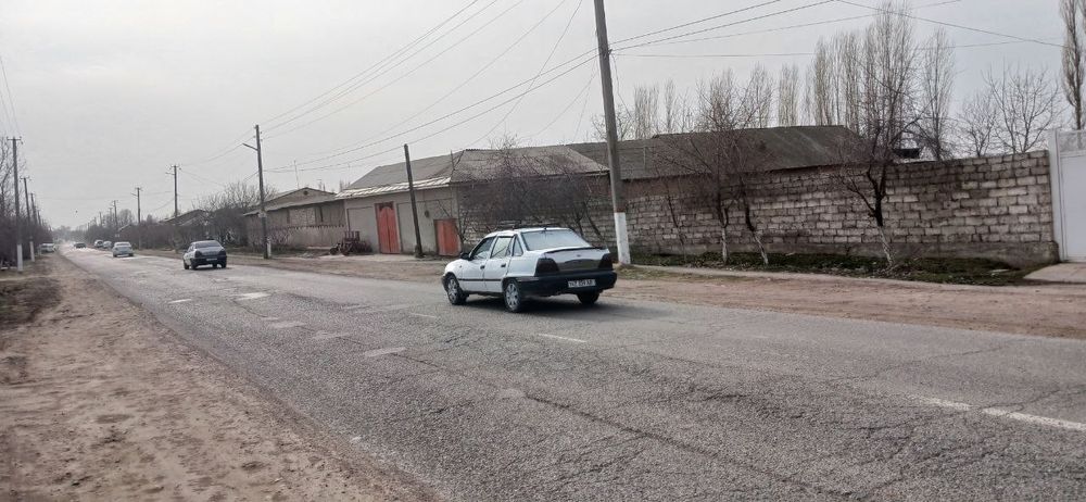 Uchastka sotiladi 23 sotix