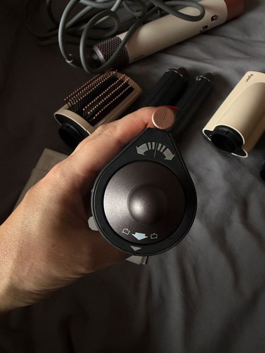 Продам Dyson оригинал