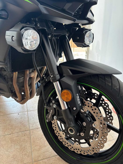 Мотоциклет Kawasaki Versys 1000