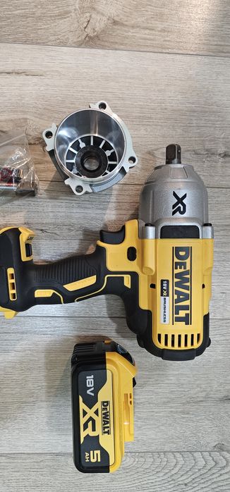 DEWALT DCF899Masina de insurubat cu impact