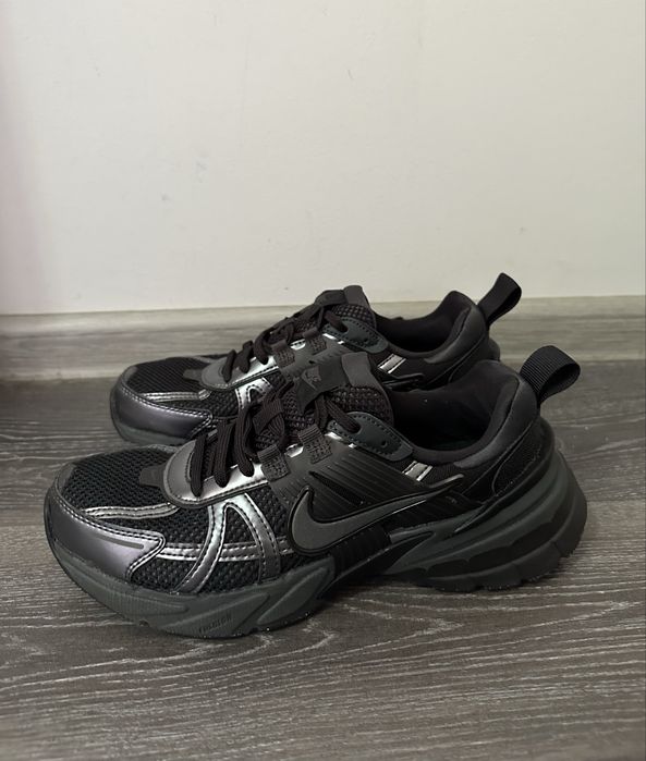 100% Оригинални!! Дамски маратонки Nike V2K Run