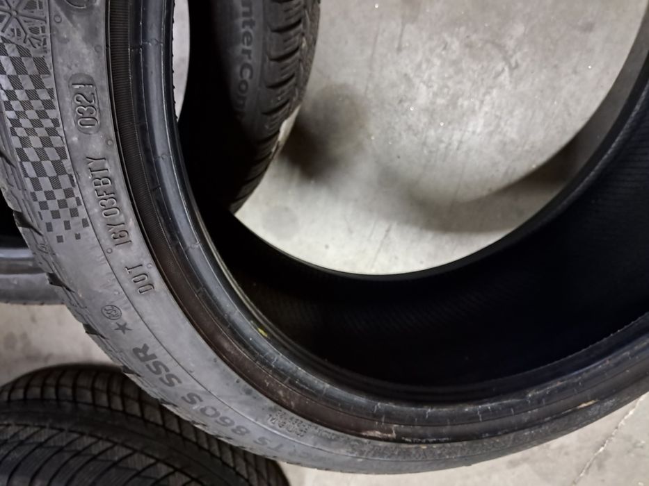 Anvelope second iarna 225 40 R19 Continental *SSR RFT 7.4mm 2021