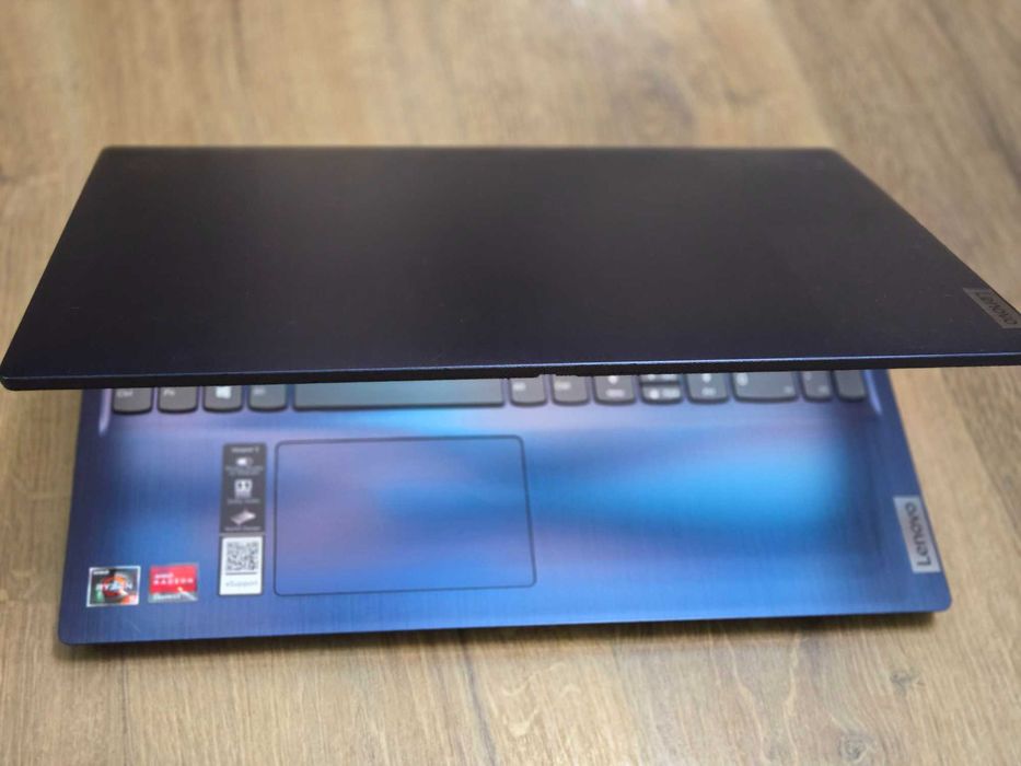 Лаптоп Lenovo ideaPad 3