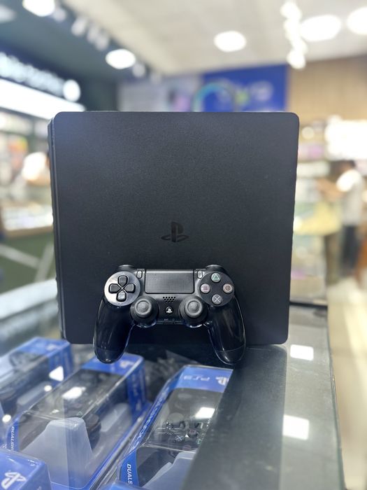 Ps4 slim 1TB Vzlom 260$ oyinlari ochida yozib beriladi
