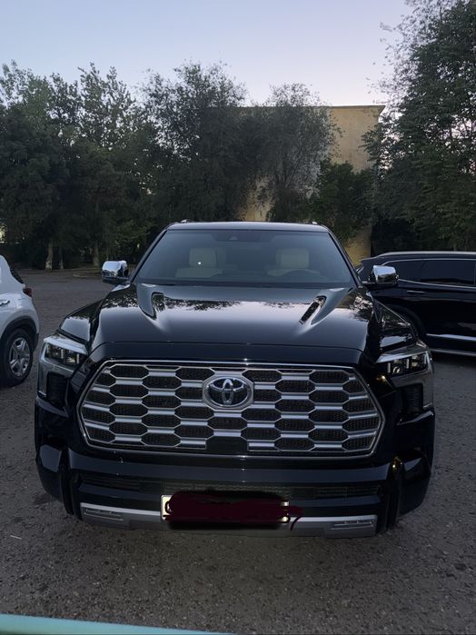 Toyota Sequoia 2025 — 3