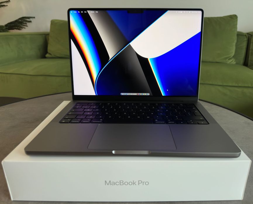 Apple MacBook M2 pro