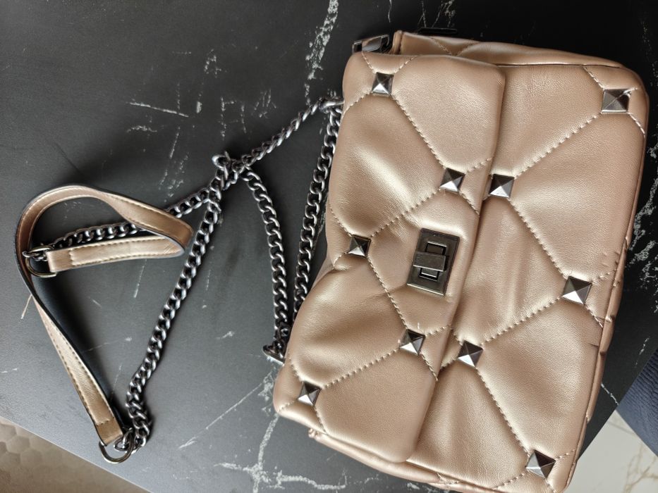 Дамска чанта златисто бежово