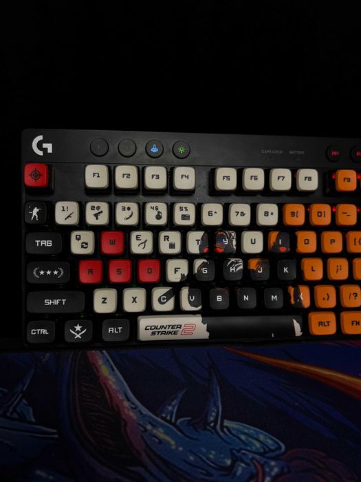 Keycaps-uri cu tema CS2 / Varianta full keyboard si semi keyboard