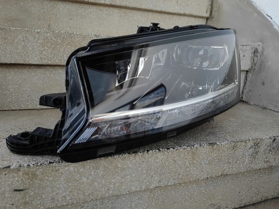 Фар Skoda Fabia LED Ляв 2019/ Фар Шкода Фабиа Оригинален