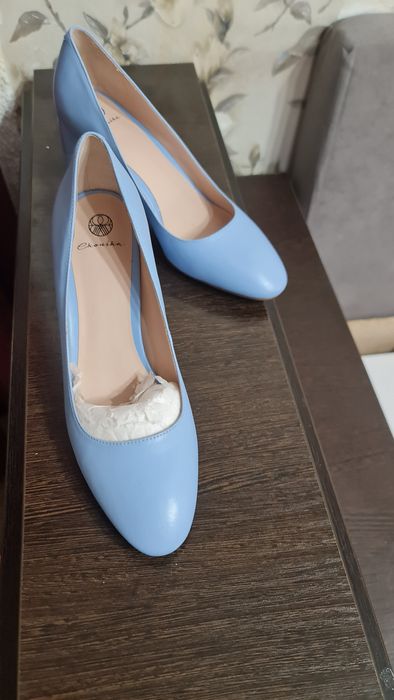 Продам новые туфли .