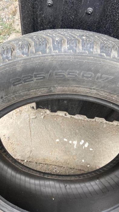 Продам шины. Nokian Hakkapeliitta 8. 225/55 R17.