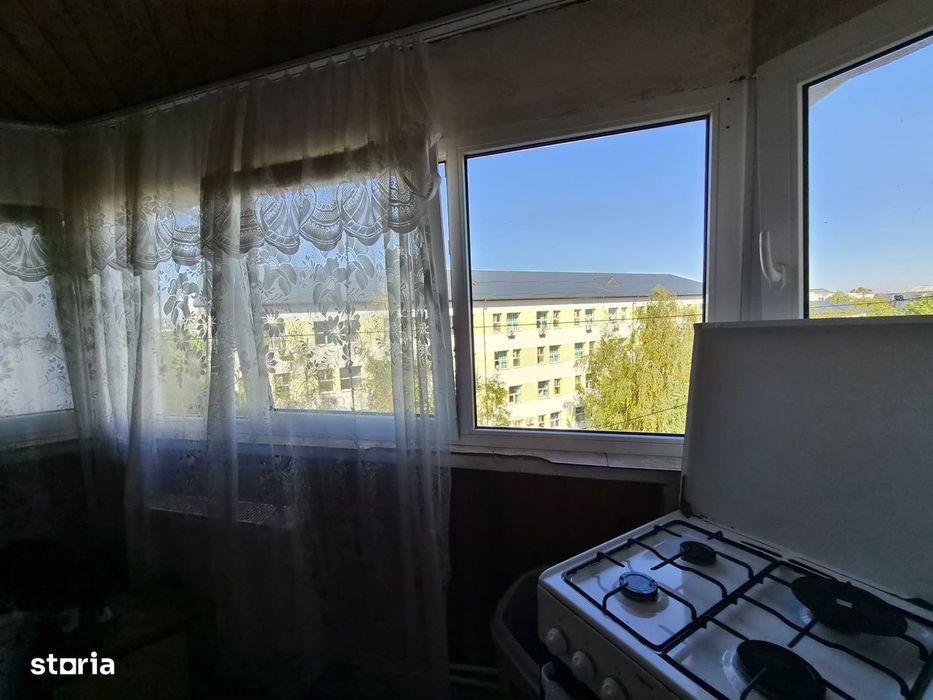 Decomandat 2  camere  langa PTTR