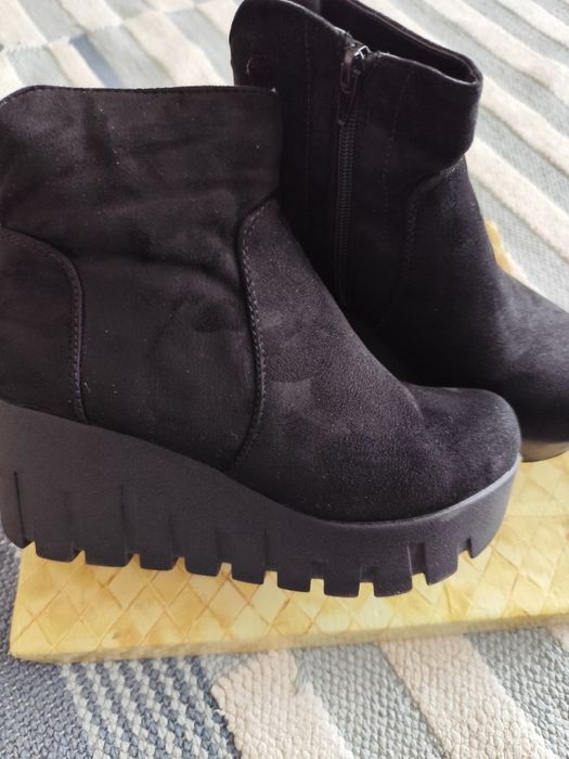 Дамски боти на платформа