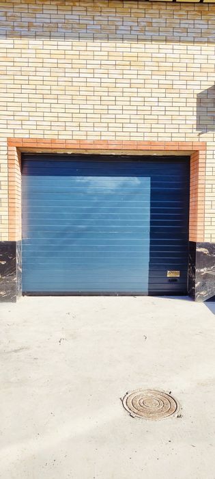 Секционные ворота для гаража и для дома