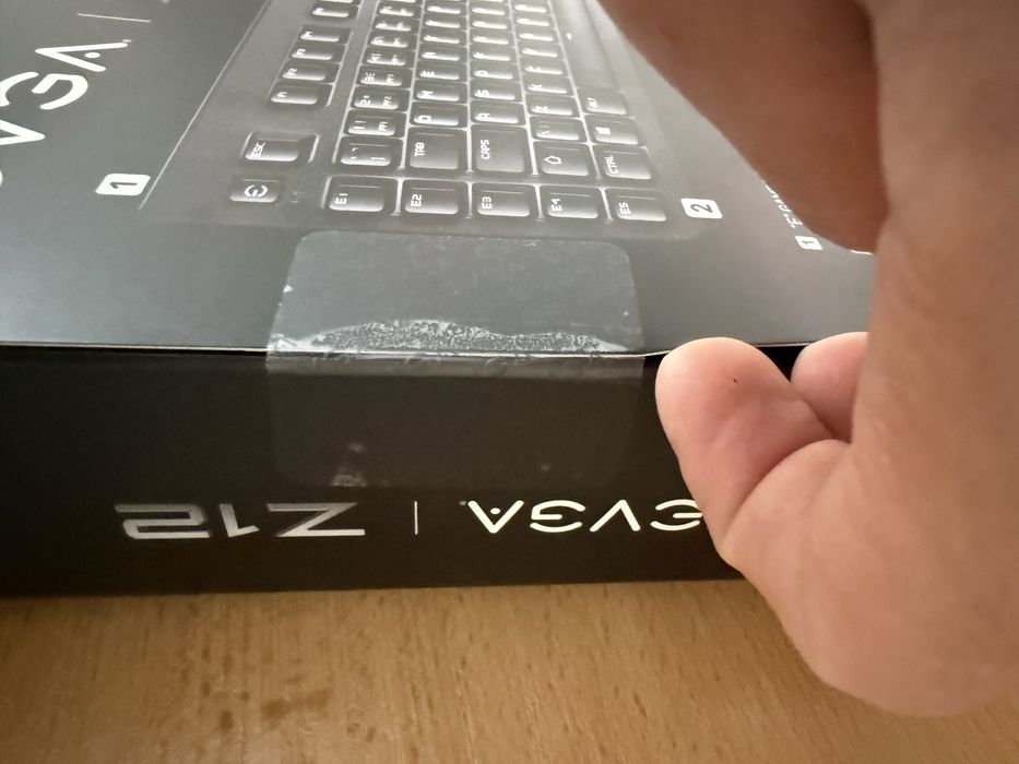 Геймърска клавиатура EVGA Z12 RGB