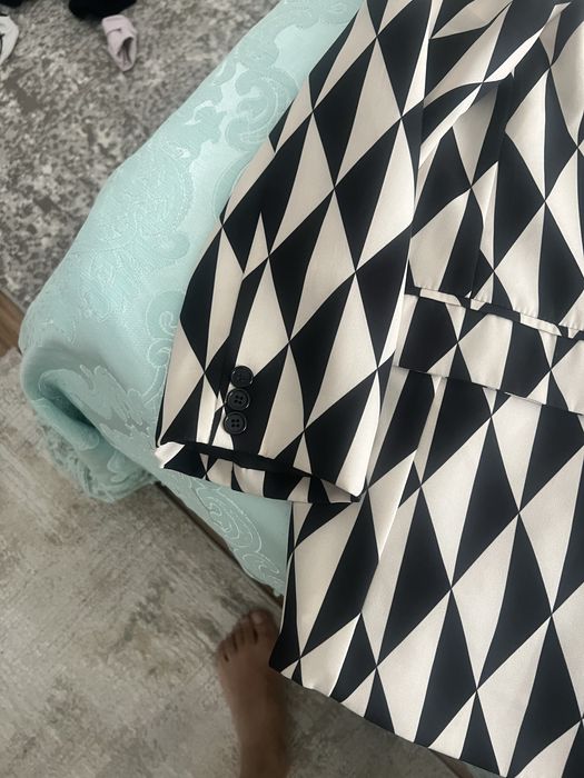 Пиджак черное белое