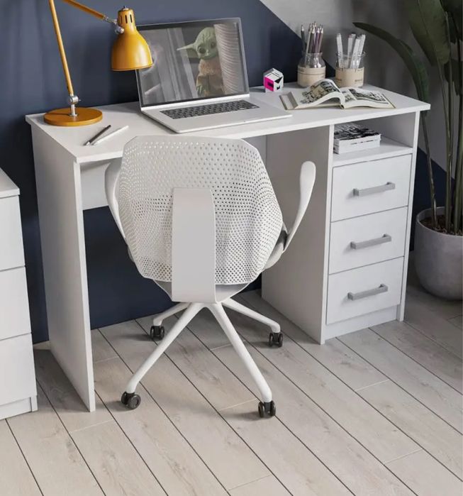 Столы письменные