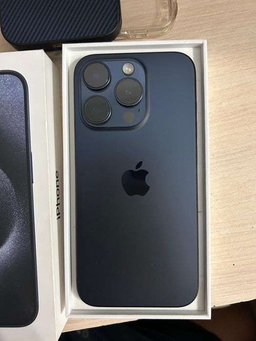 Продам Iphone 15 pro