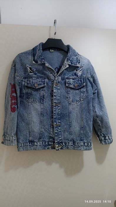 Худи и свитшот и куртки джинсовые