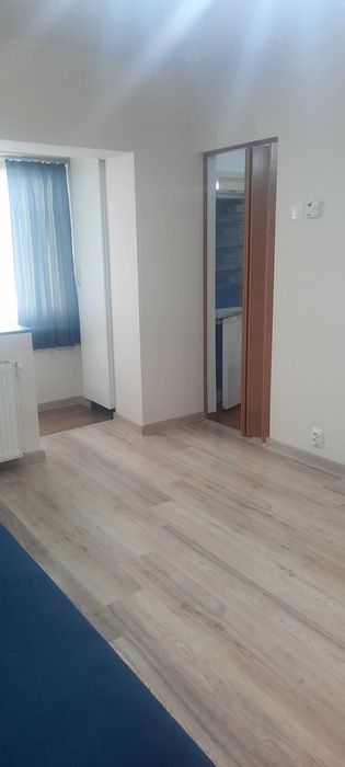 Închiriez garsonieră