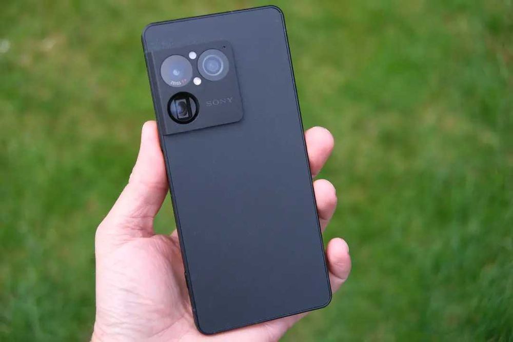 Sony Xperia 1 VIII глобален с e-sim, Android auto, меню на български 2 години гаранция