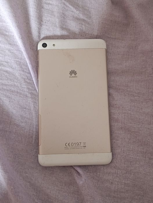 Huawei таблет за ЧАСТИ