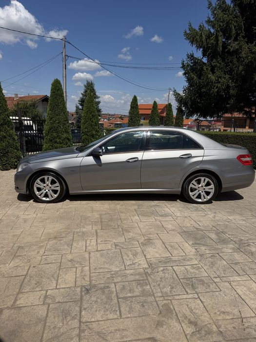 Mercedes E220,132ks,TOP