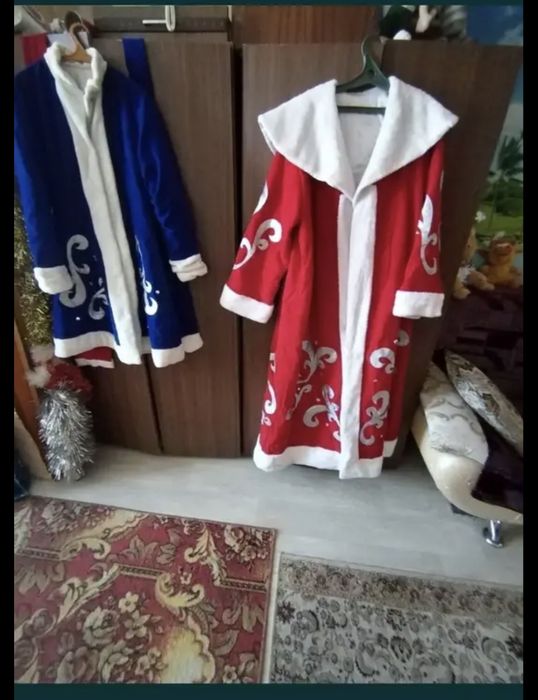 Продам костюм деда мороза и Снегурочки.