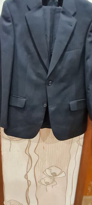 Продам мужской костюм