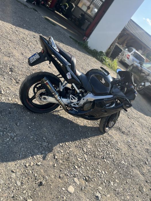 Vand Honda CBR 600f4i